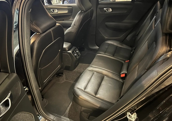 Volvo XC 40 cena 145900 przebieg: 159000, rok produkcji 2020 z Jarocin małe 497
